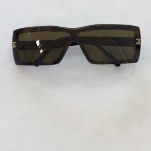 Vintage CHANEL sunglasses Perfect condition